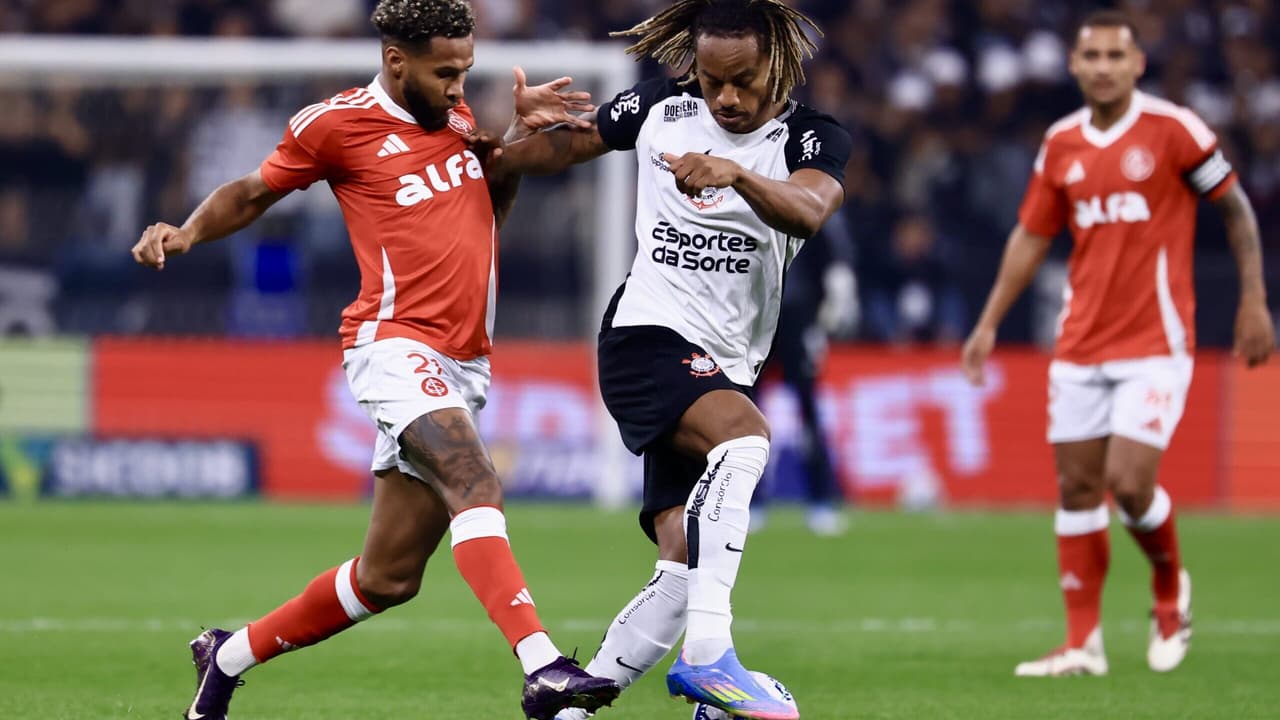 Ex-árbitra decide lance polêmico e anota gol anulado do Corinthians contra o Inter