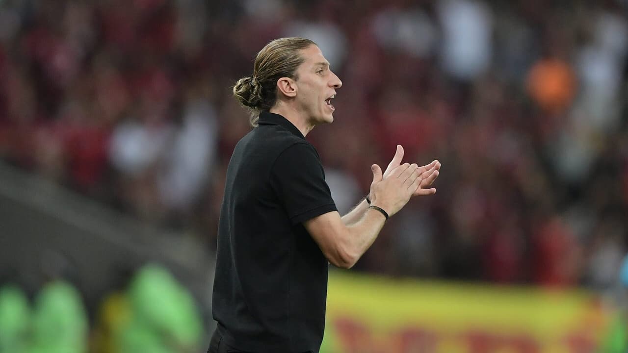 Filipe Luís Define Escalação Do Flamengo para Confronto Contra o Palmeiras