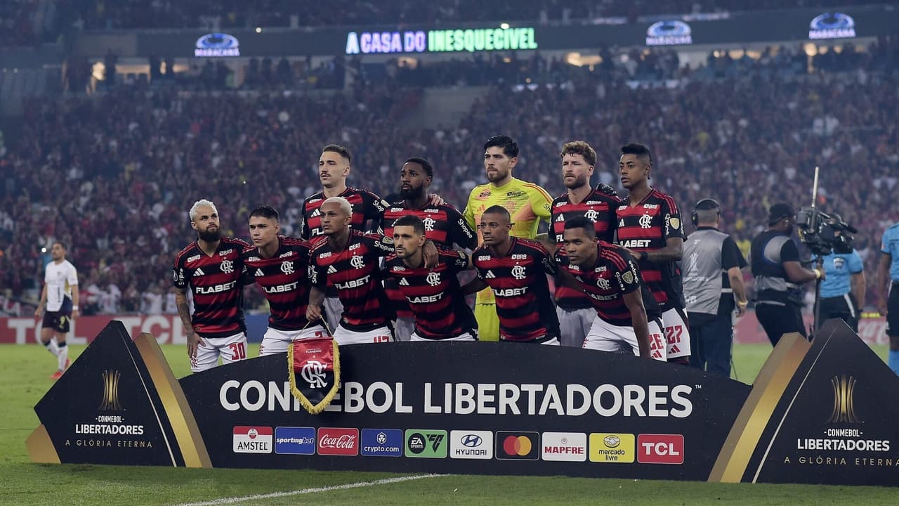 Ex-Corinthians afirma que seria titular no time atual do Flamengo