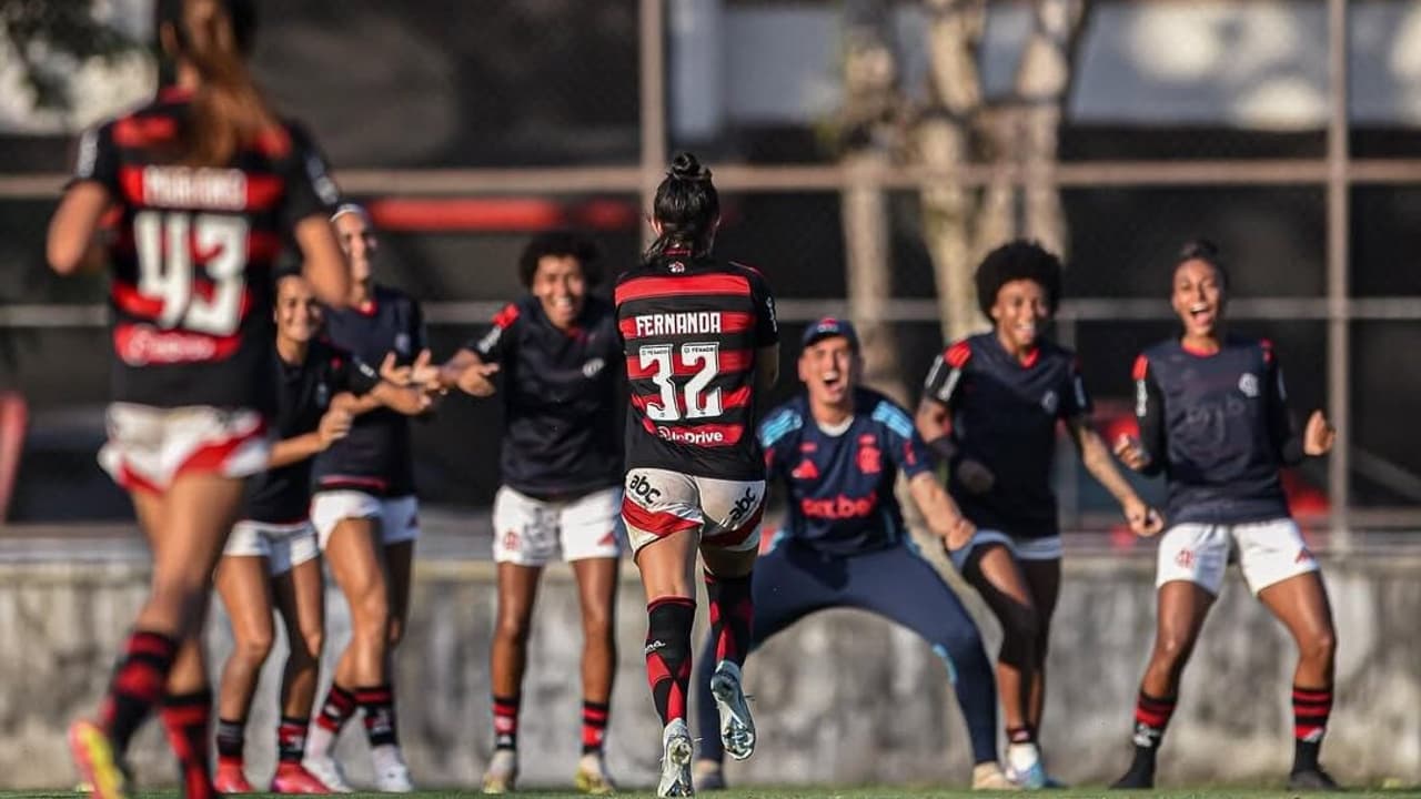 Flamengo supera Internacional e avança na tabela do Brasileirão feminino
