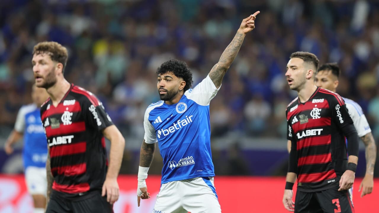 Gabigol movimenta torcedores ao posar com camisa do Flamengo nas redes sociais