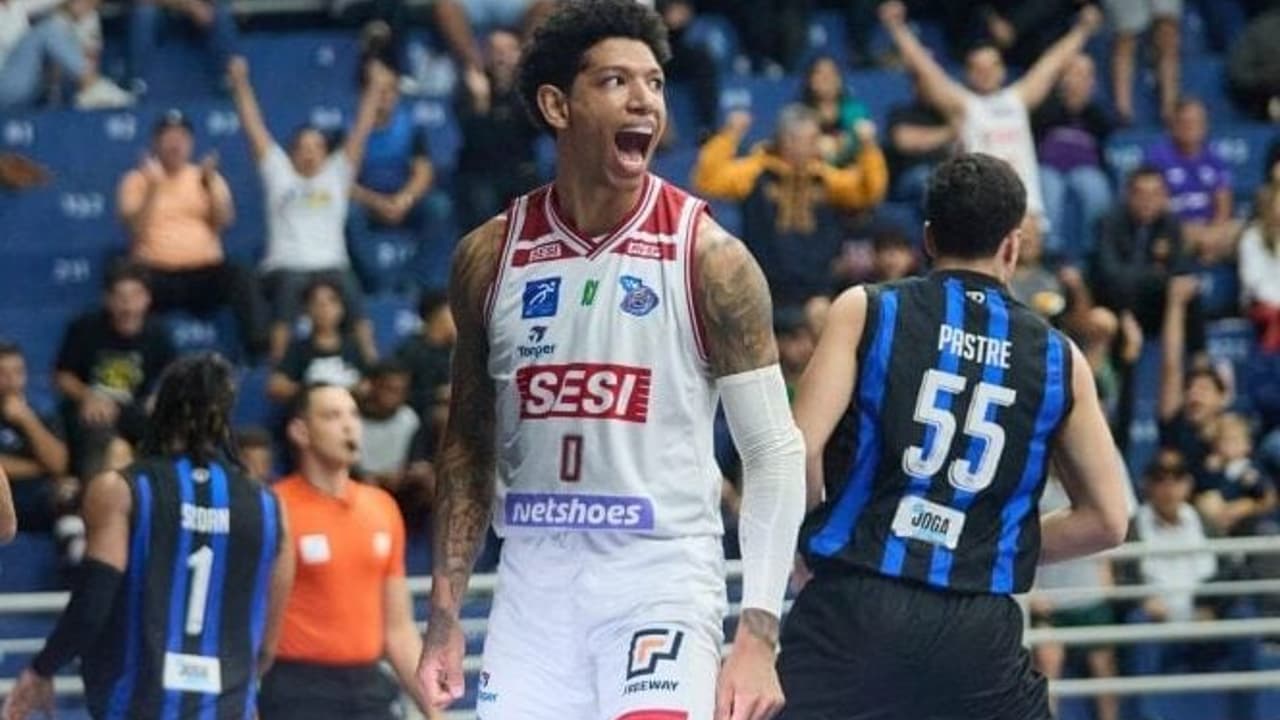 Astro do Franca Comenta Polêmica de Arbitragem Contra Flamengo no NBB