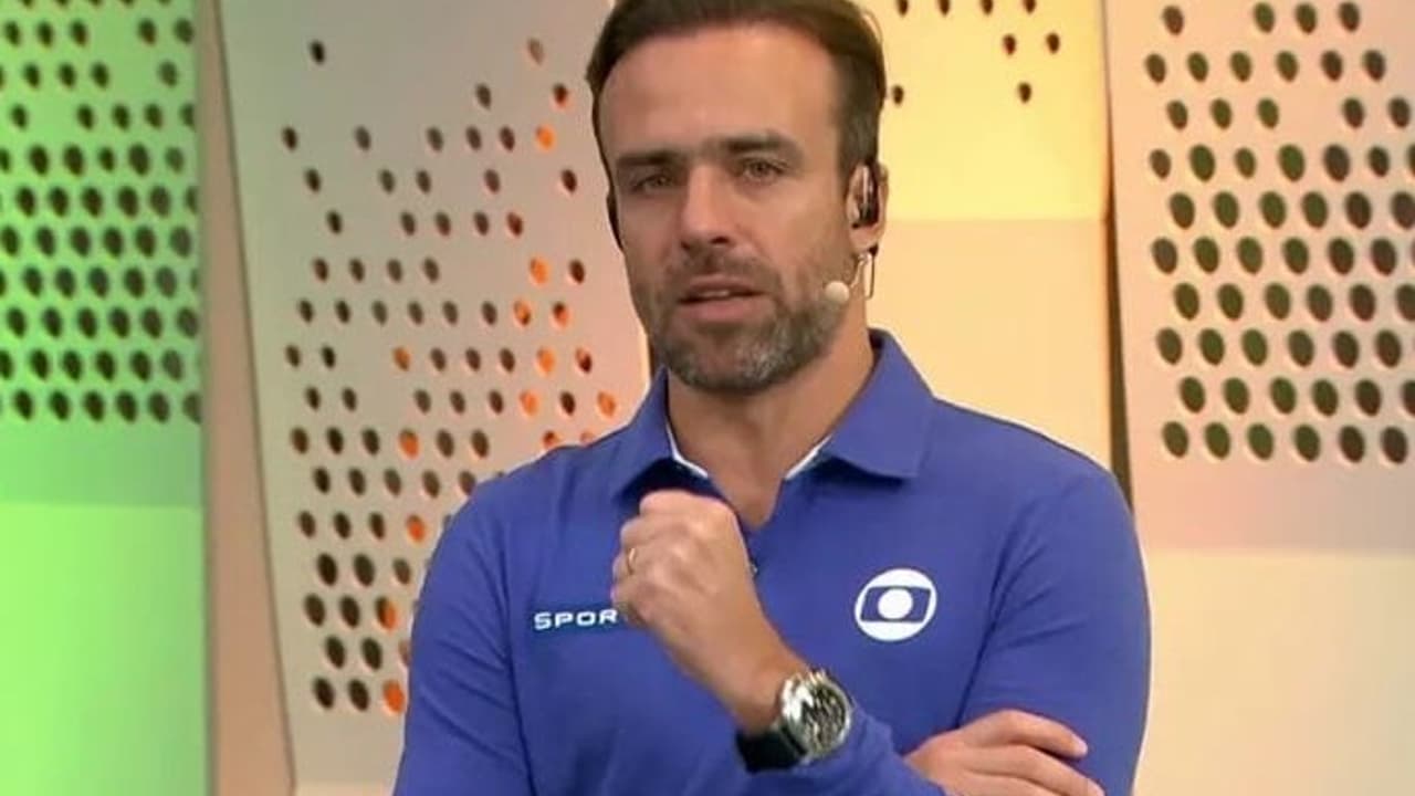 Roger Flores reprova decisão de titular do Vasco contra o Palmeiras: 'Vacilou'