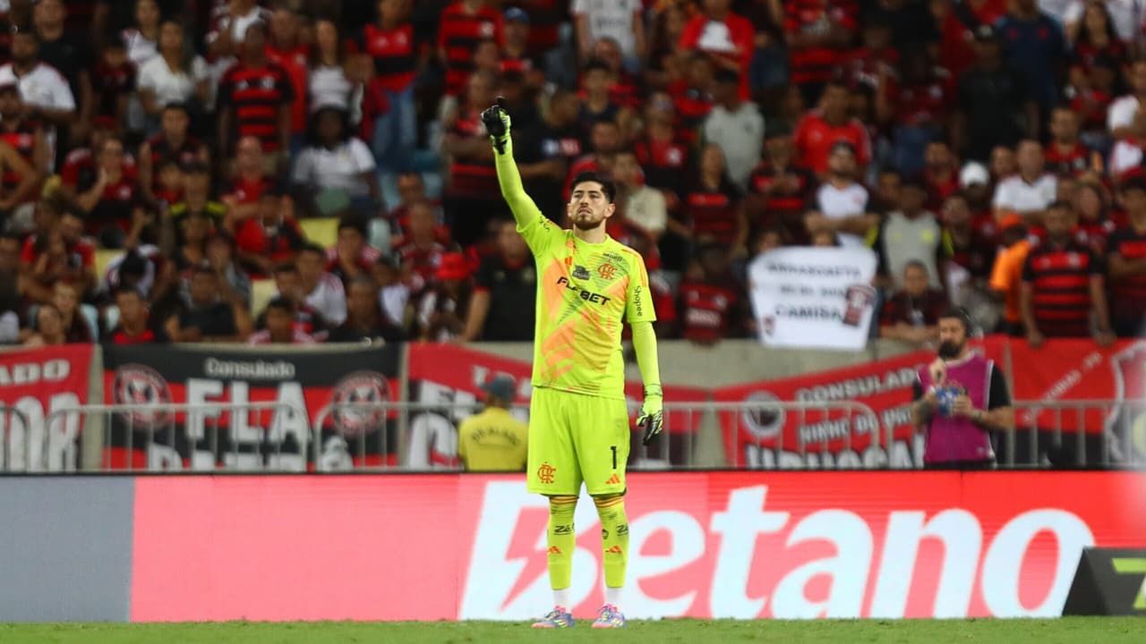 Rossi agradece apoio da torcida do Flamengo e se concentra para jogo decisivo pela Libertadores.