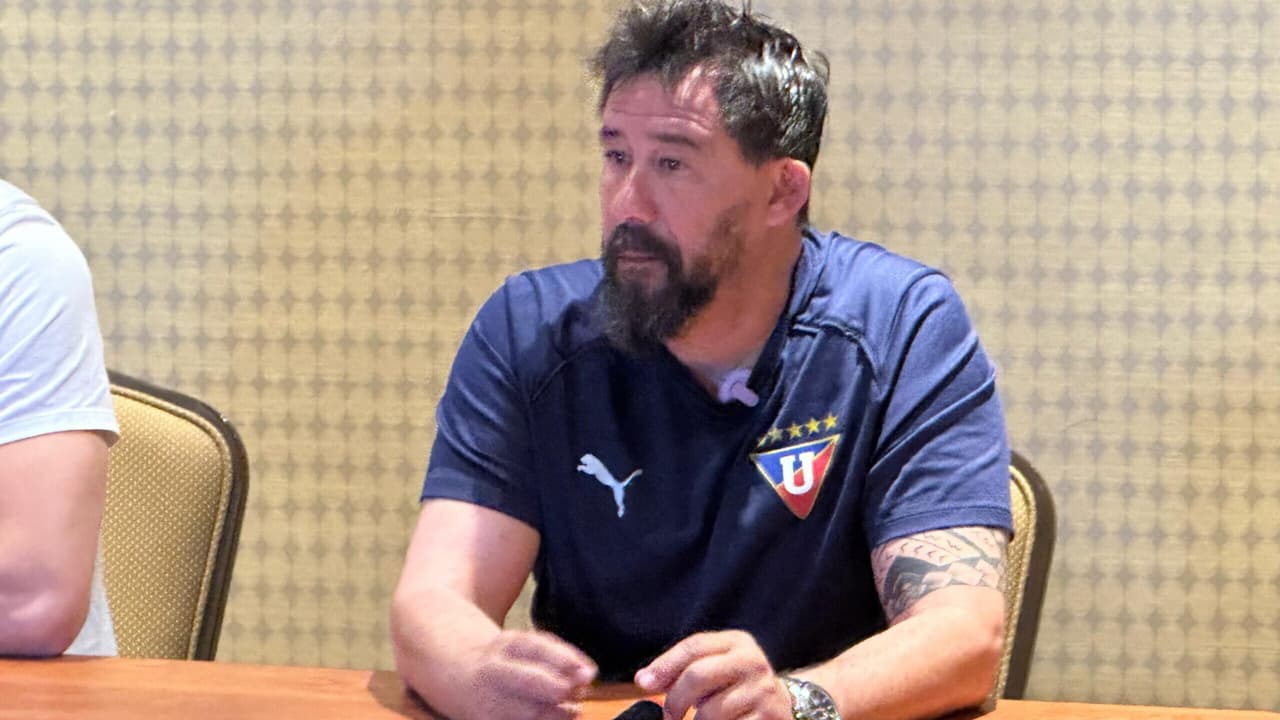Técnico da LDU coloca pressão no Flamengo na Libertadores: vitória é obrigação