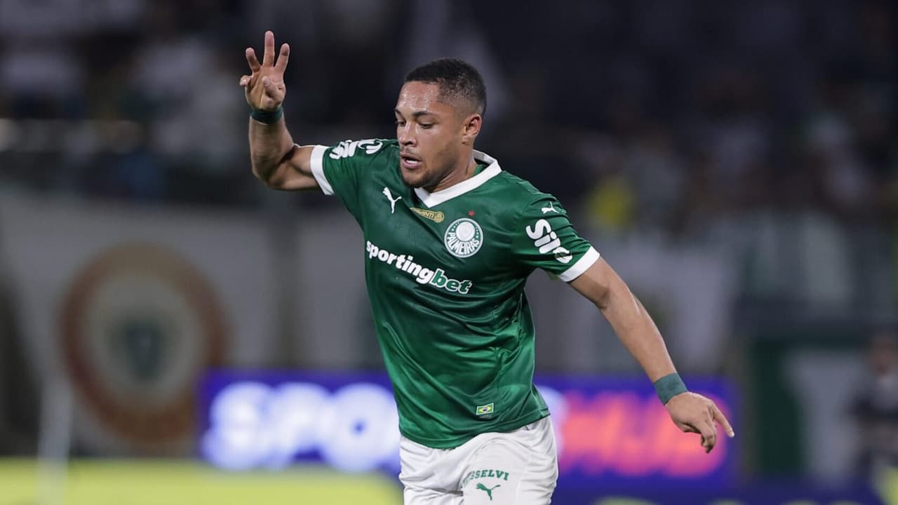 Problema em Gramado: Abel destaca Evolução de Roque e Giay no Palmeiras.