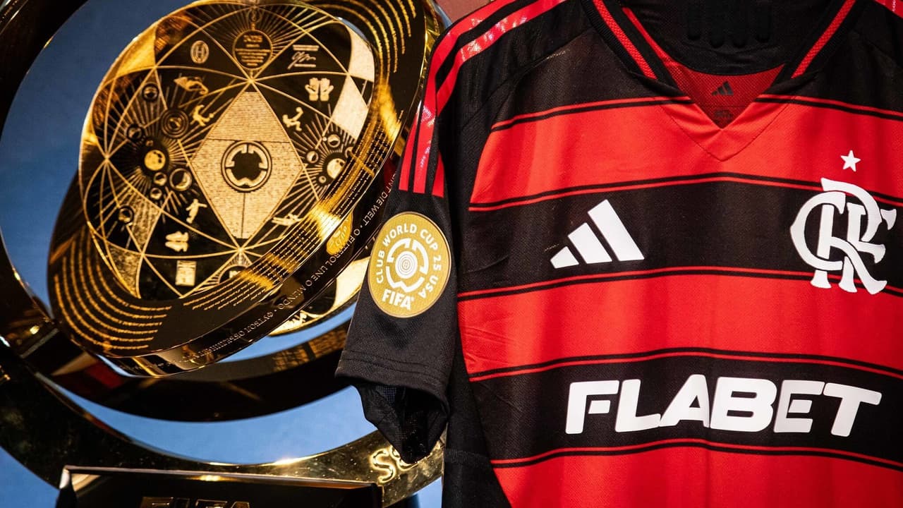 Jogador do Manchester City é Flagrado Com Camisa do Flamengo em loja nos EUA