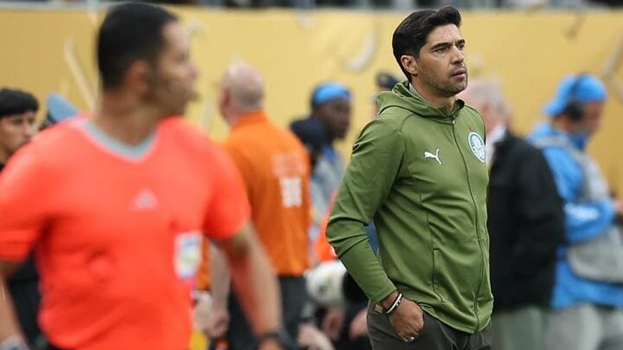 Abel admite frustração pelo empate, mas aprova entrega do Palmeiras: 'Sentimento de orgulho'