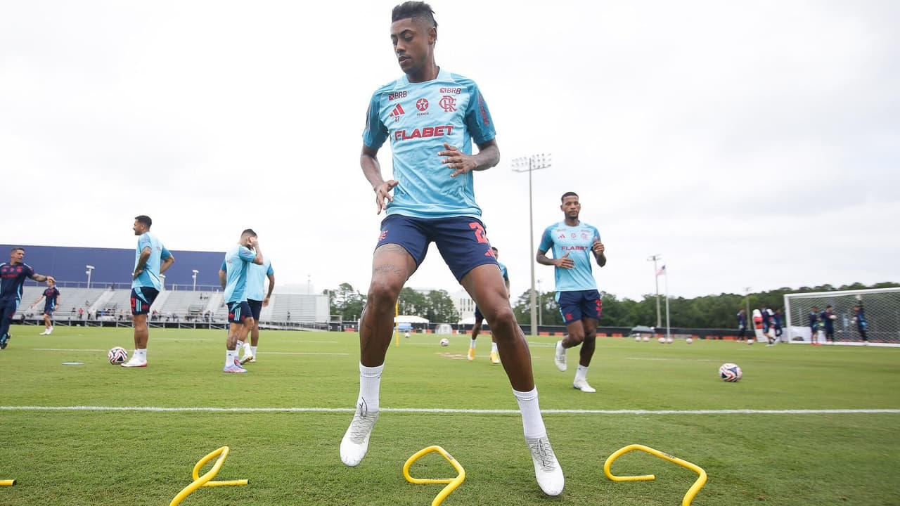 Flamengo pronto para enfrentar Los Angeles FC após garantir vaga.