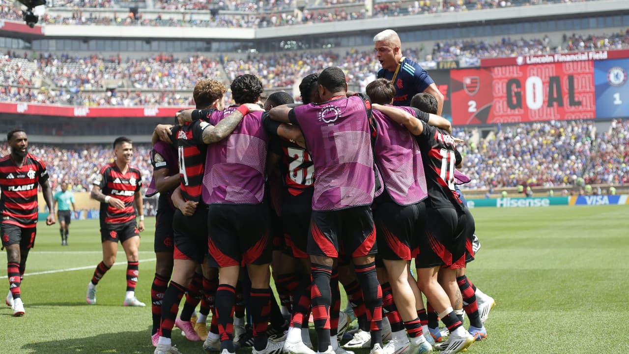 Flamengo busca estratégias para enfrentar LA FC após classificação antecipada.