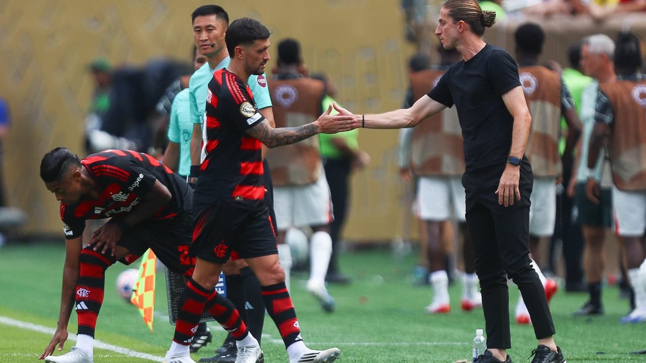 Filipe Luis poupa titulares visando confronto com Bayern de Munique no Flamengo