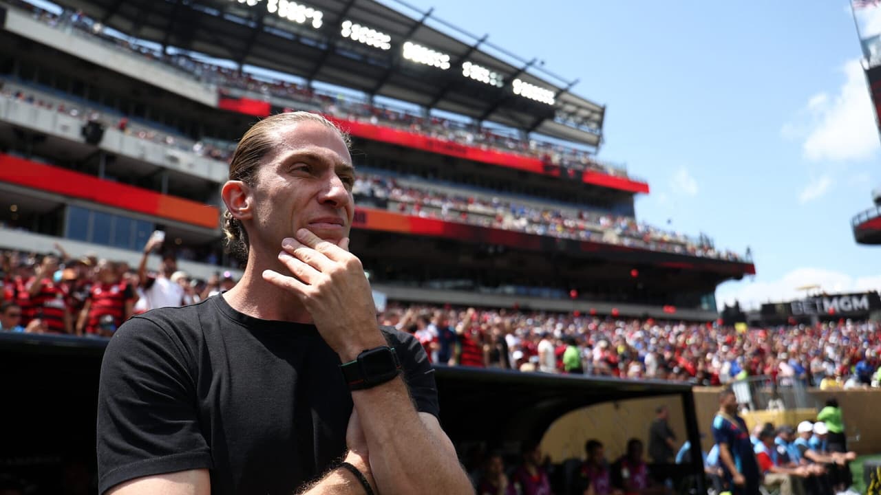 Filipe Luís estreia e Flamengo se torna o time com menos derrotas globalmente.