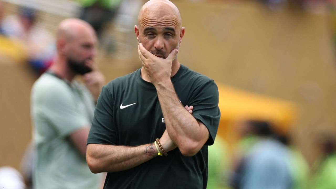 técnico do Chelsea elogia a superioridade do Flamengo na vitória merecida.
