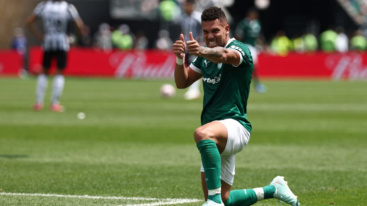 Paulinho revela conversa com Mayke antes do gol da classificação do Palmeiras