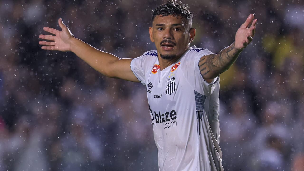 Santos dá sinais de melhora, mas vê ataque ruir e crise criar raiz
