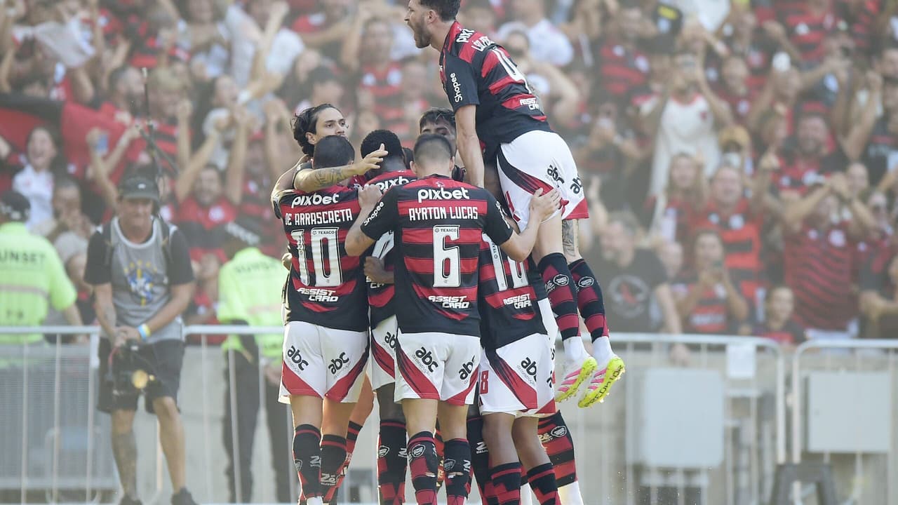 Abismo Financeiro Entre Flamengo e Espérance: Diferença Econômica no Futebol.