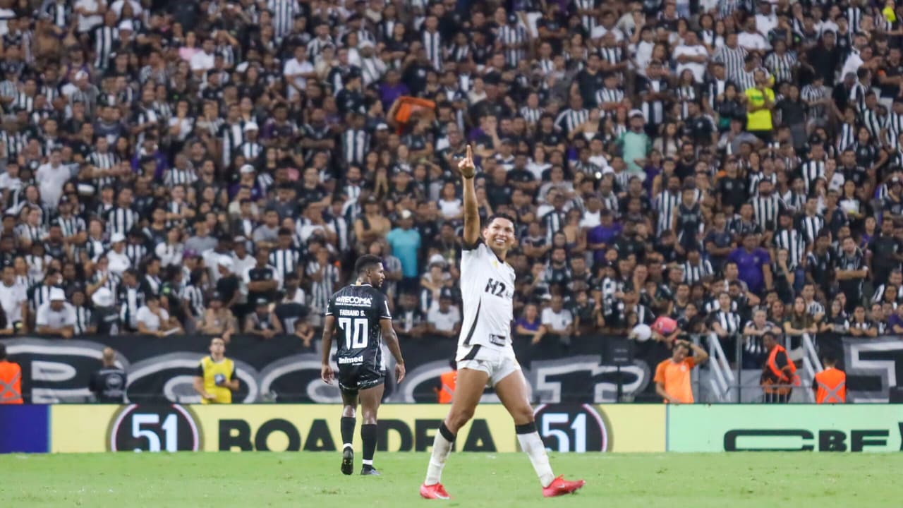 Rony x Paulinho: Quem teve começo mais artilheiro pelo Atlético?