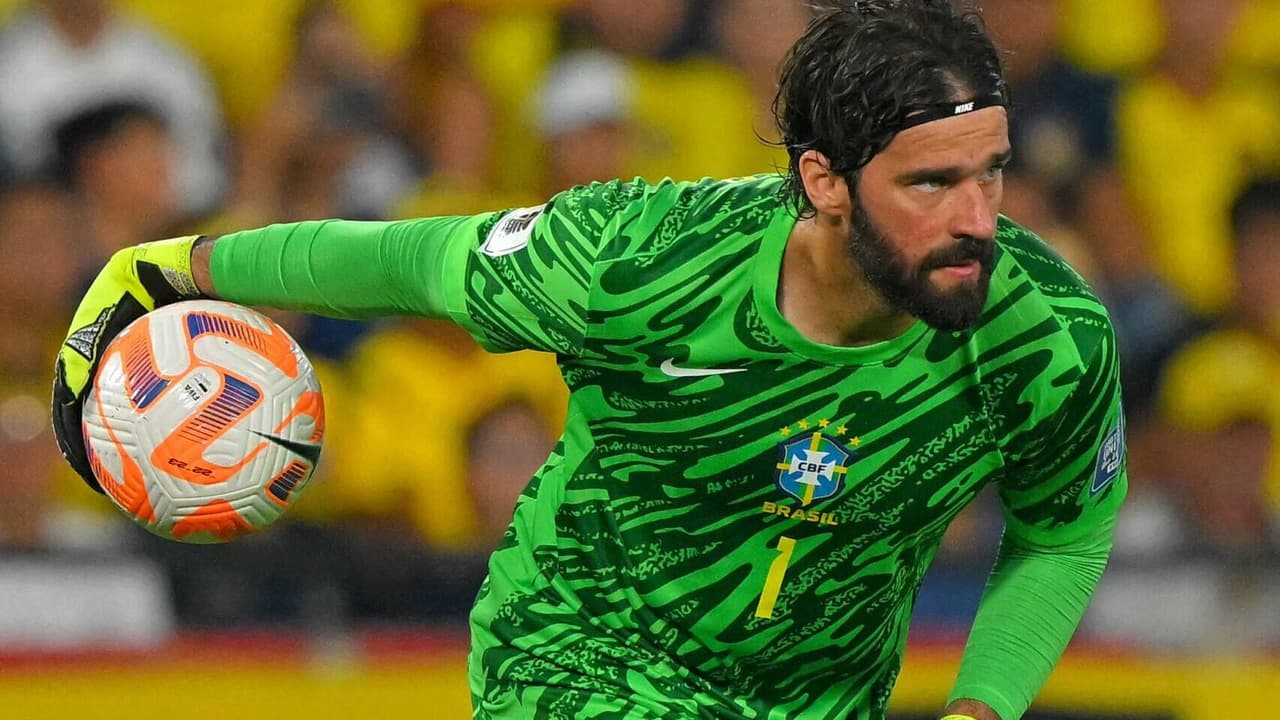 Alisson desabafa sobre ciclo da Seleção: 'Processo muito difícil'