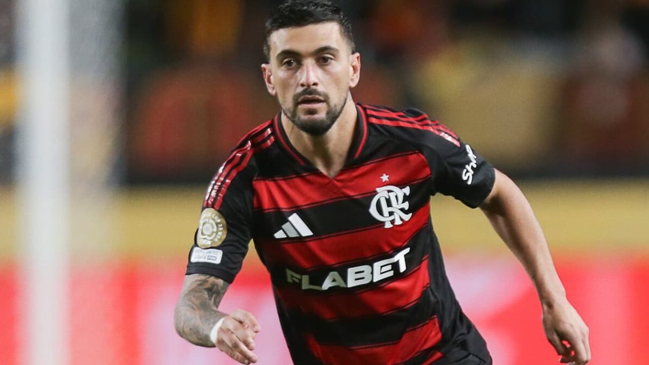 Clube do exterior demonstra interesse na contratação de Arrascaeta, do Flamengo.