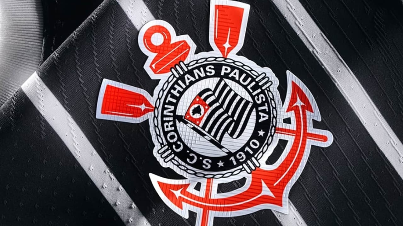 Ex-jogador da Seleção Brasileira manifesta interesse em adquirir o Corinthians.