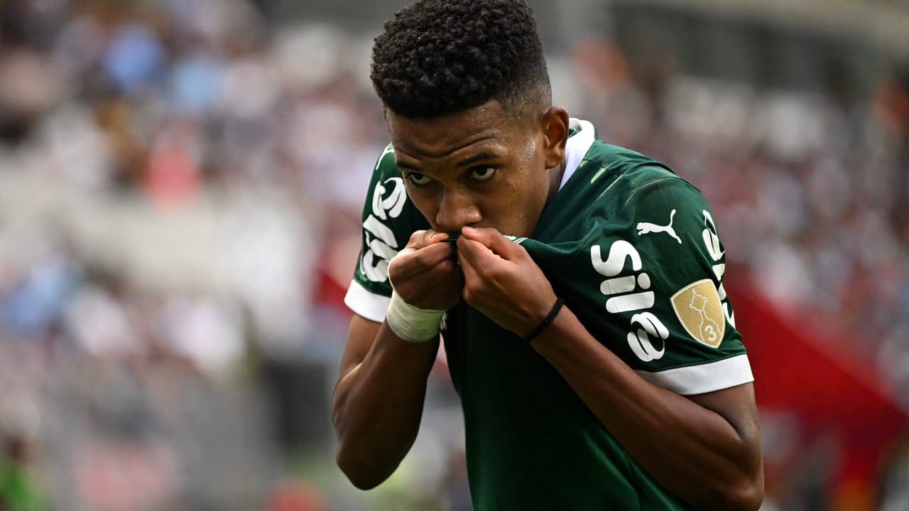 Estêvão é titular na despedida e Abel altera zaga no Palmeiras