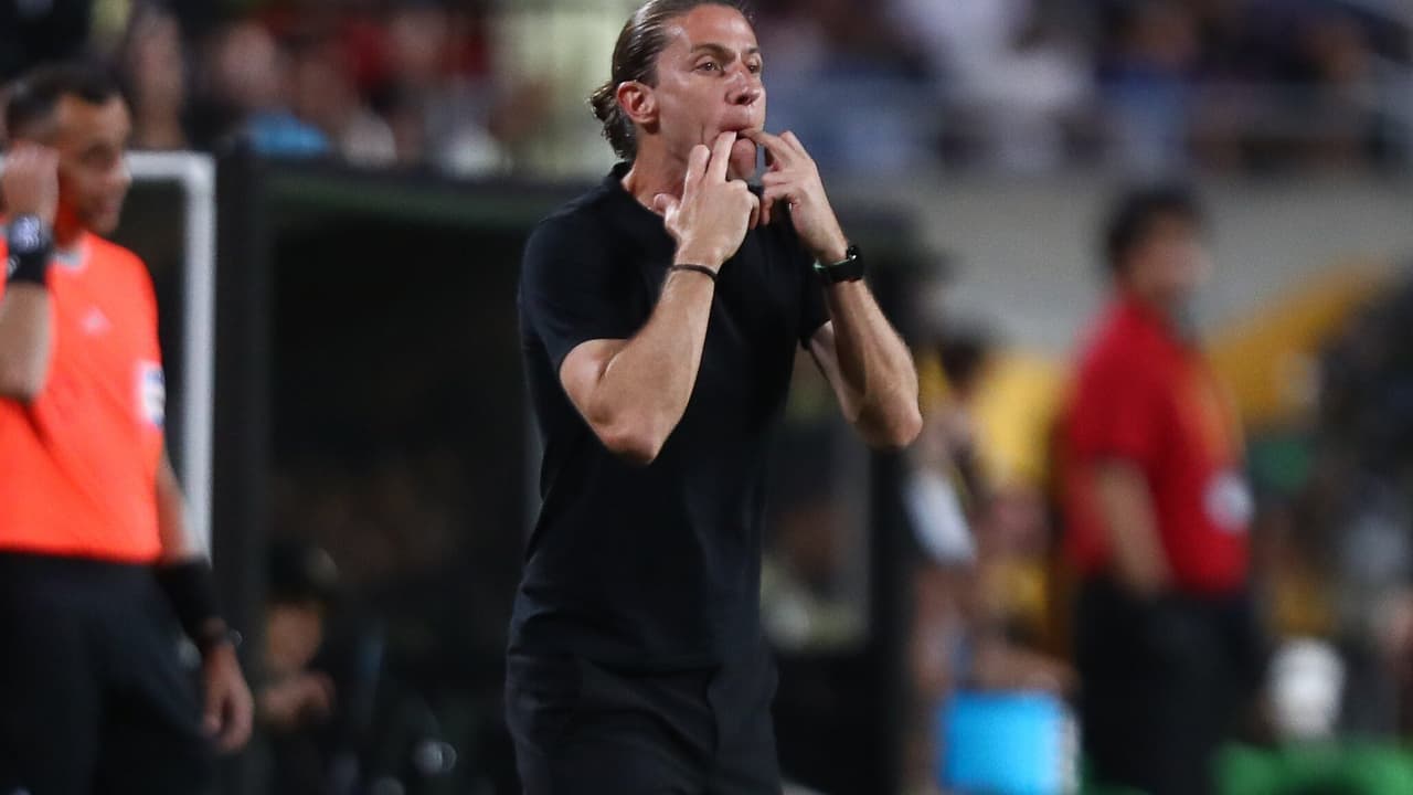 Jornal espanhol destaca elogios a Filipe Luís, aponta superioridade do Bayern sobre o Flamengo.