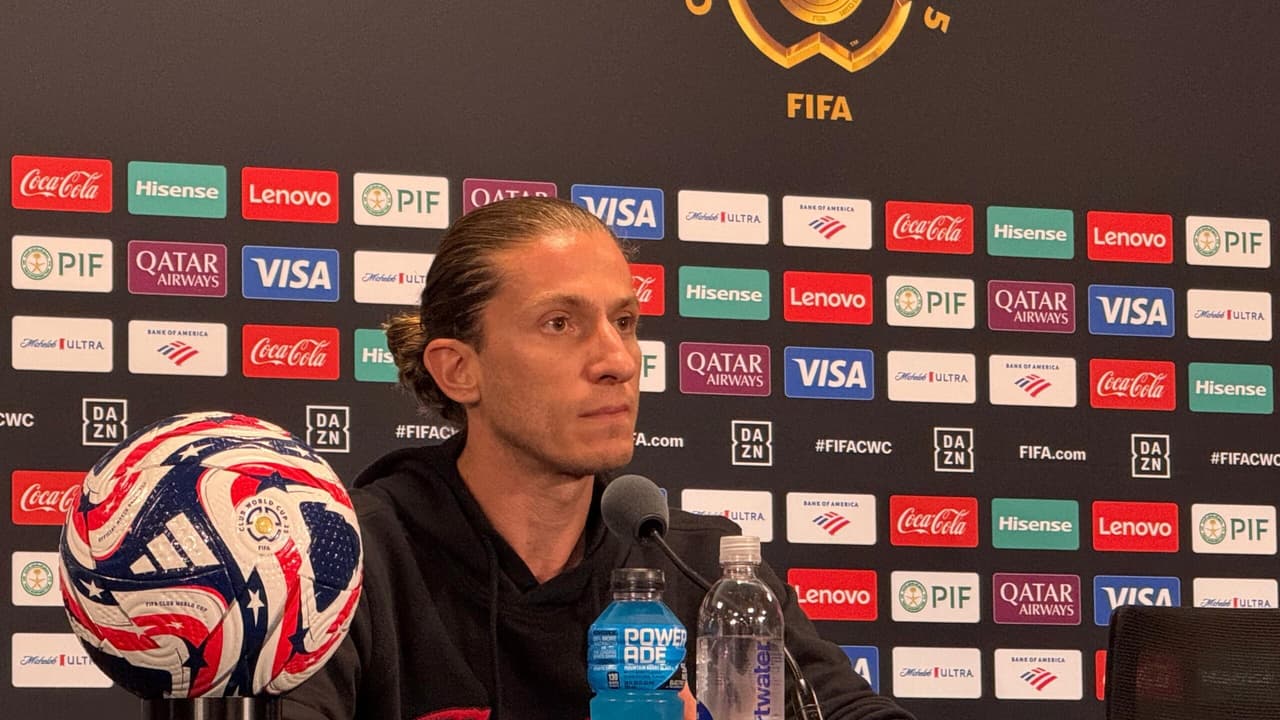 Estratégia para vencer o Bayern: ser Flamengo, aponta Filipe Luís.