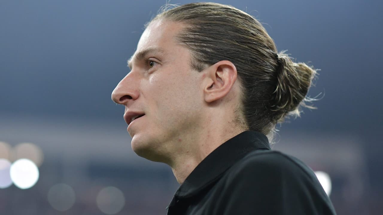 Filipe Luís recebe elogios de torcedores do Flamengo pela sua performance no campo