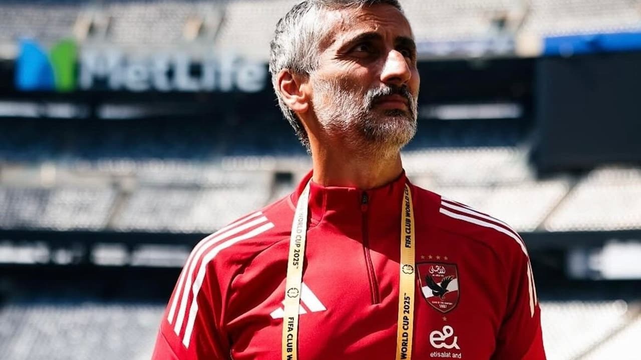 Técnico do Al Ahly elogia estilo de jogo do Palmeiras e compara Estêvão a Messi