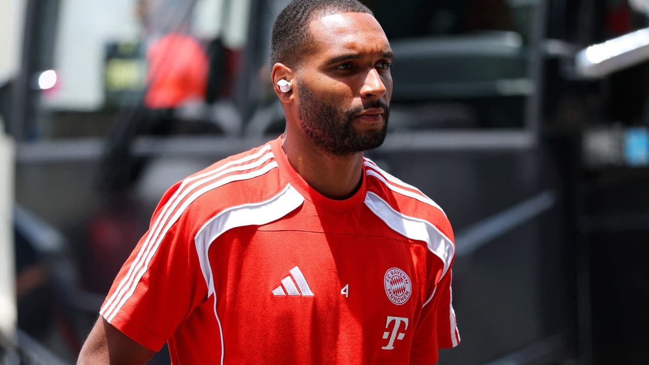 Zagueiro do Bayern antevê desafio complicado contra o Flamengo: partida fora de casa.