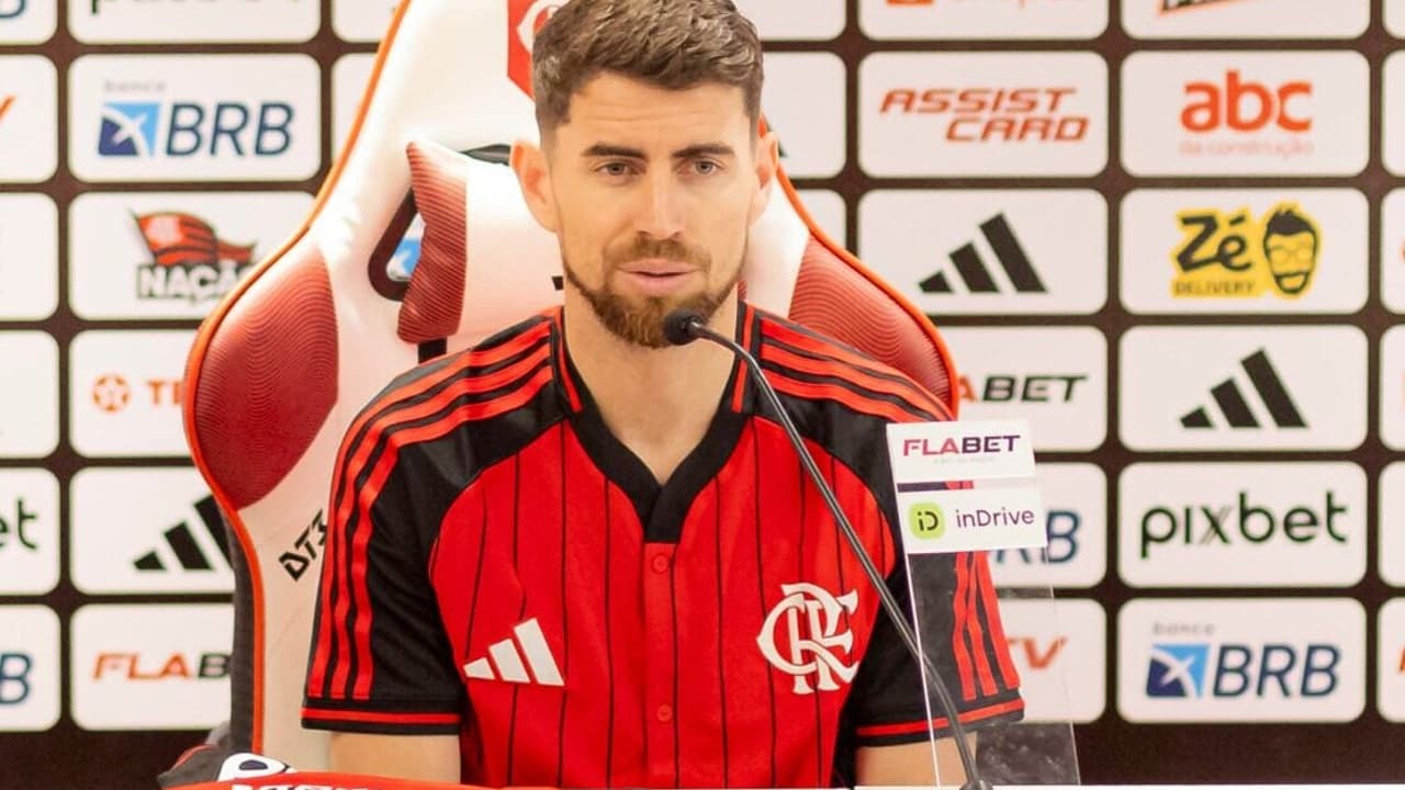 Flamengo apresenta coleção oficial para o Mundial de Clubes.