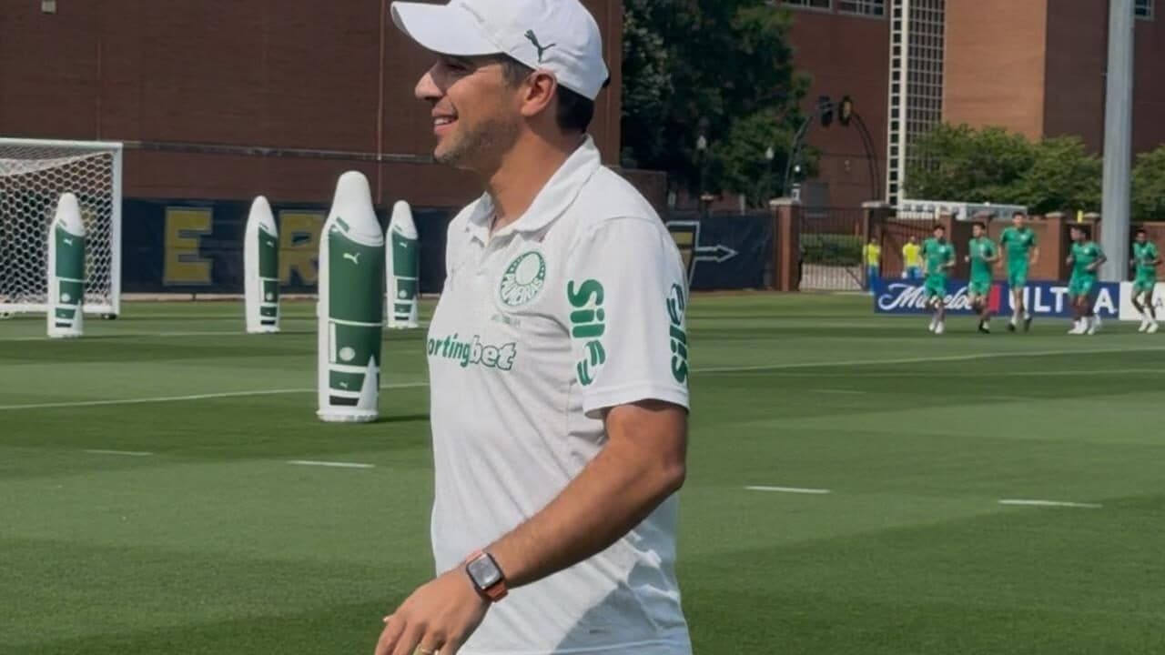 Abel aposta em ataque e define equipe do Palmeiras para confronto com o Porto.