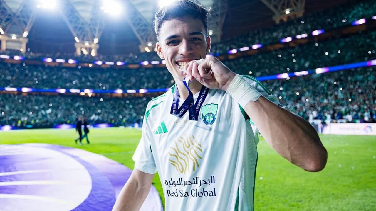 Porto contrata promessa espanhola para reforçar elenco no Mundial contra Palmeiras.