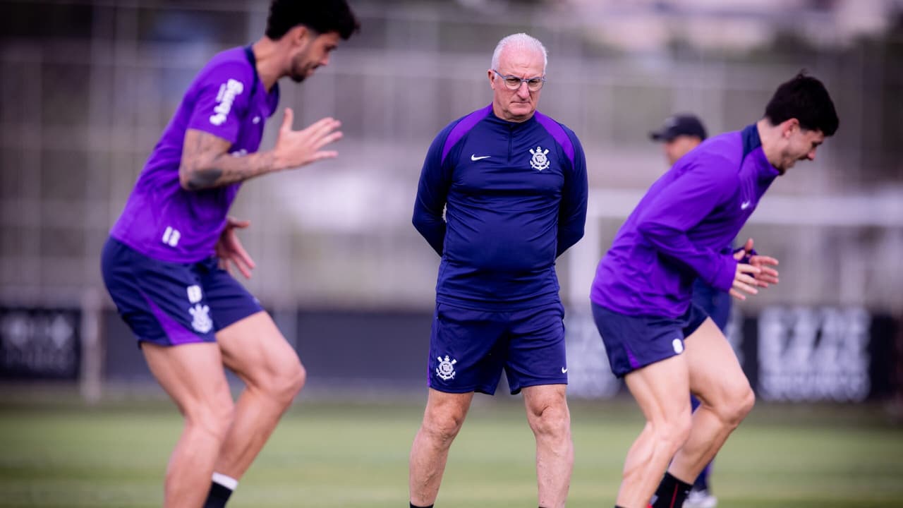 Estratégia de Dorival Júnior e reforços caseiros impulsionam Corinthians no futebol.