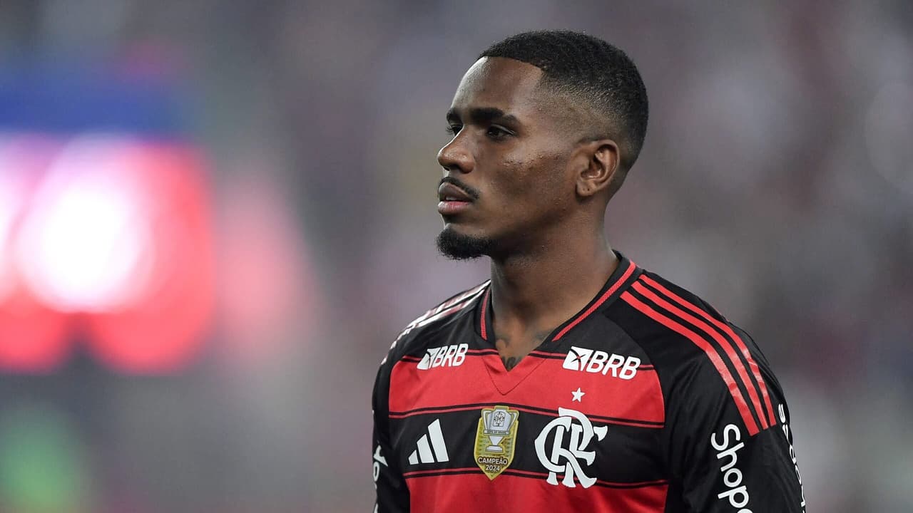 Evertton Araújo valoriza liderança do Flamengo no Brasileirão e mira Mundial de Clubes