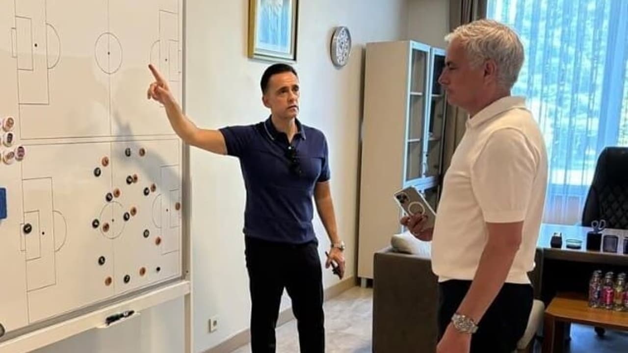 Vasco avalia Mário Branco para cargo de diretor de futebol