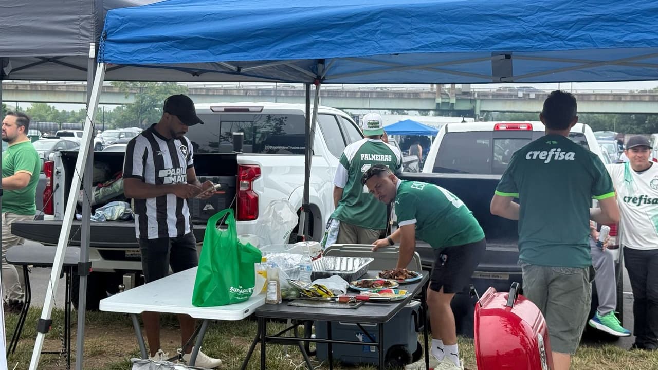 Palmeiras e Botafogo tem churrasco, cerveja e clima cordial