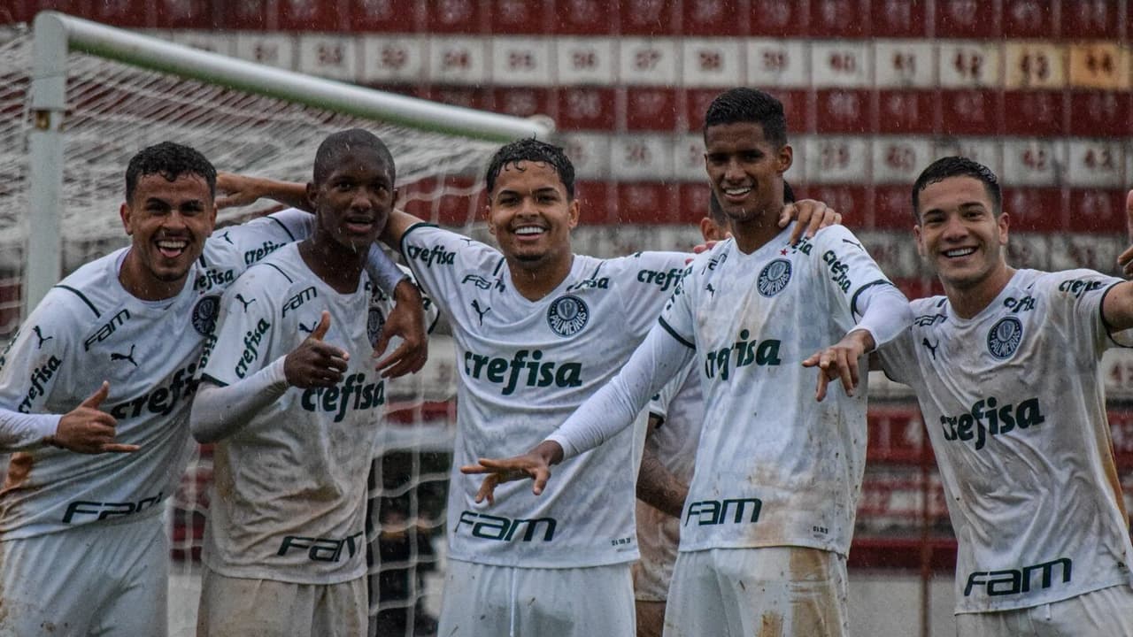 jovem multicampeão da base do Palmeiras é contratado por clube europeu