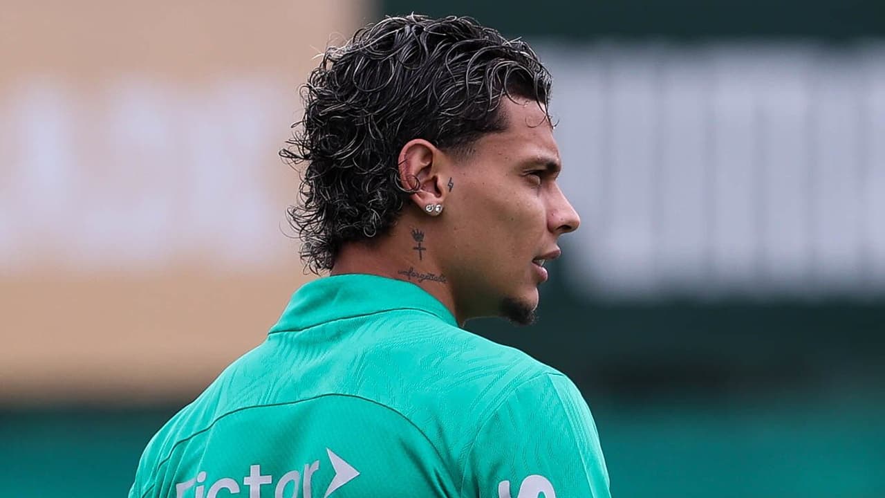 Palmeiras barra investidas por Ríos e define termos para negociação