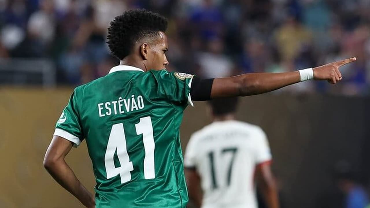Emocionado, Estêvão Agradece Palmeiras, Mas Lamenta Despedida Triste do Clube.