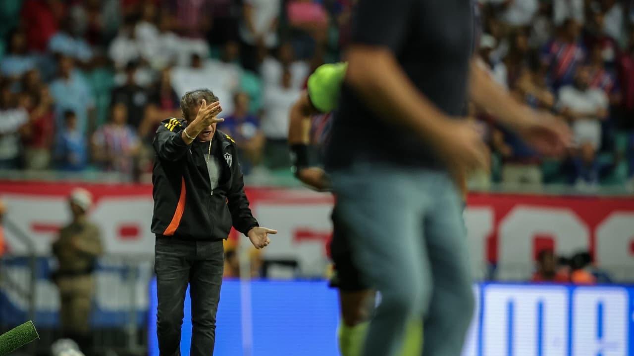 Em derrota do Atlético-MG, Cuca enxerga jogo equilibrado