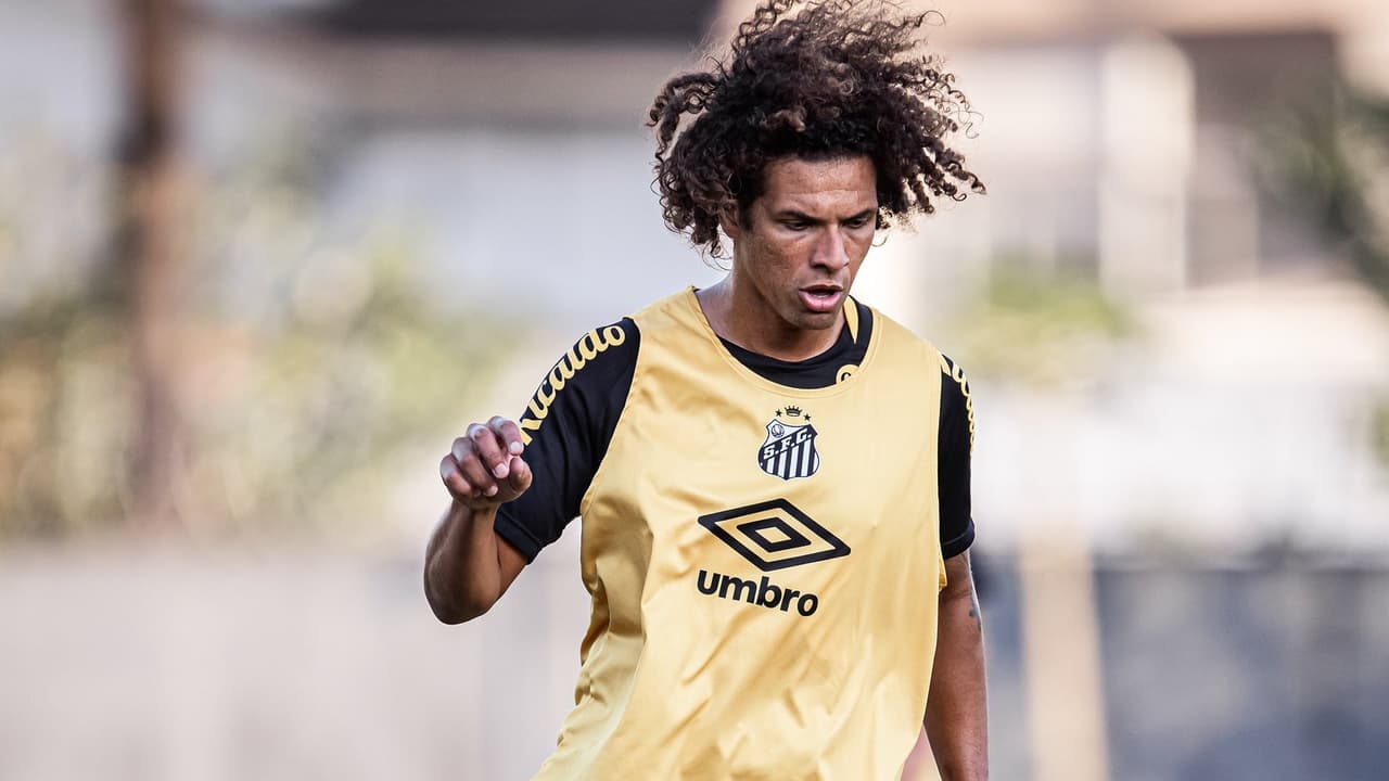 Com edema muscular, Willian Arão não enfrenta o Sport