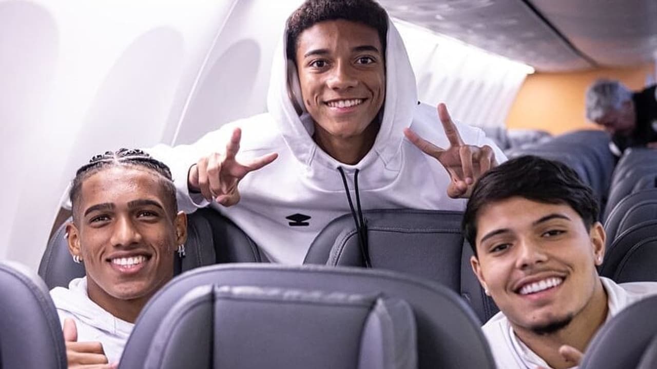 Com Robinho Jr., Santos divulga a lista de relacionados para duelo diante do Mirassol