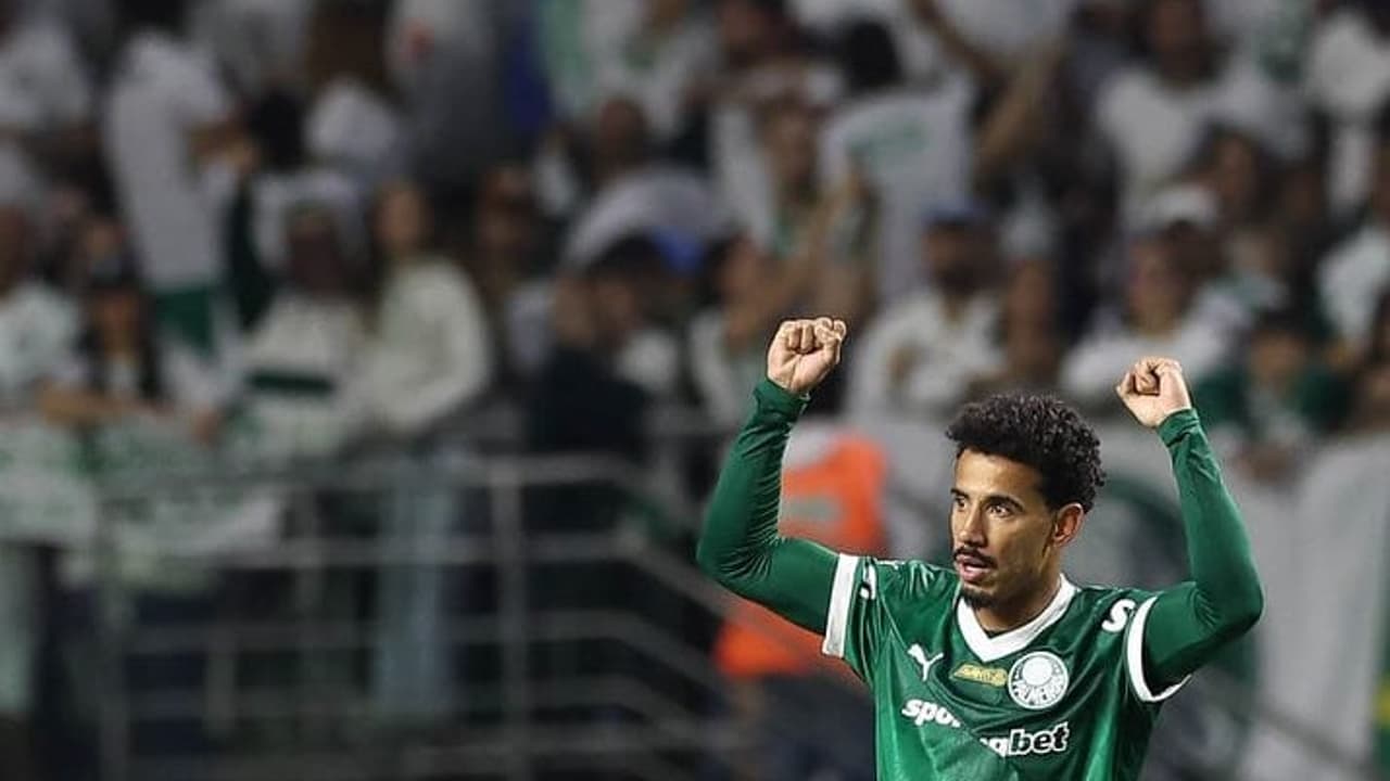 Evolução de Evangelista no Palmeiras: Abel confirma potencial como substituto de Ríos