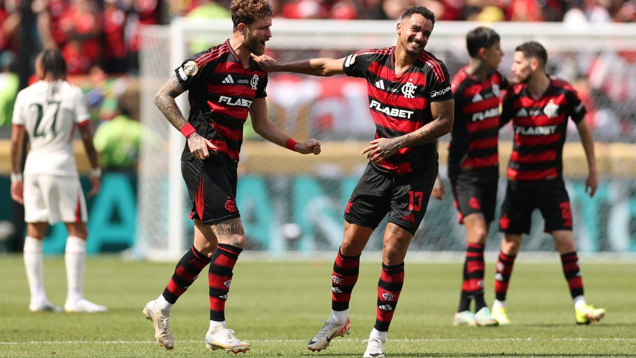Flamengo parabeniza Chelsea pela conquista do Mundial de Clubes.