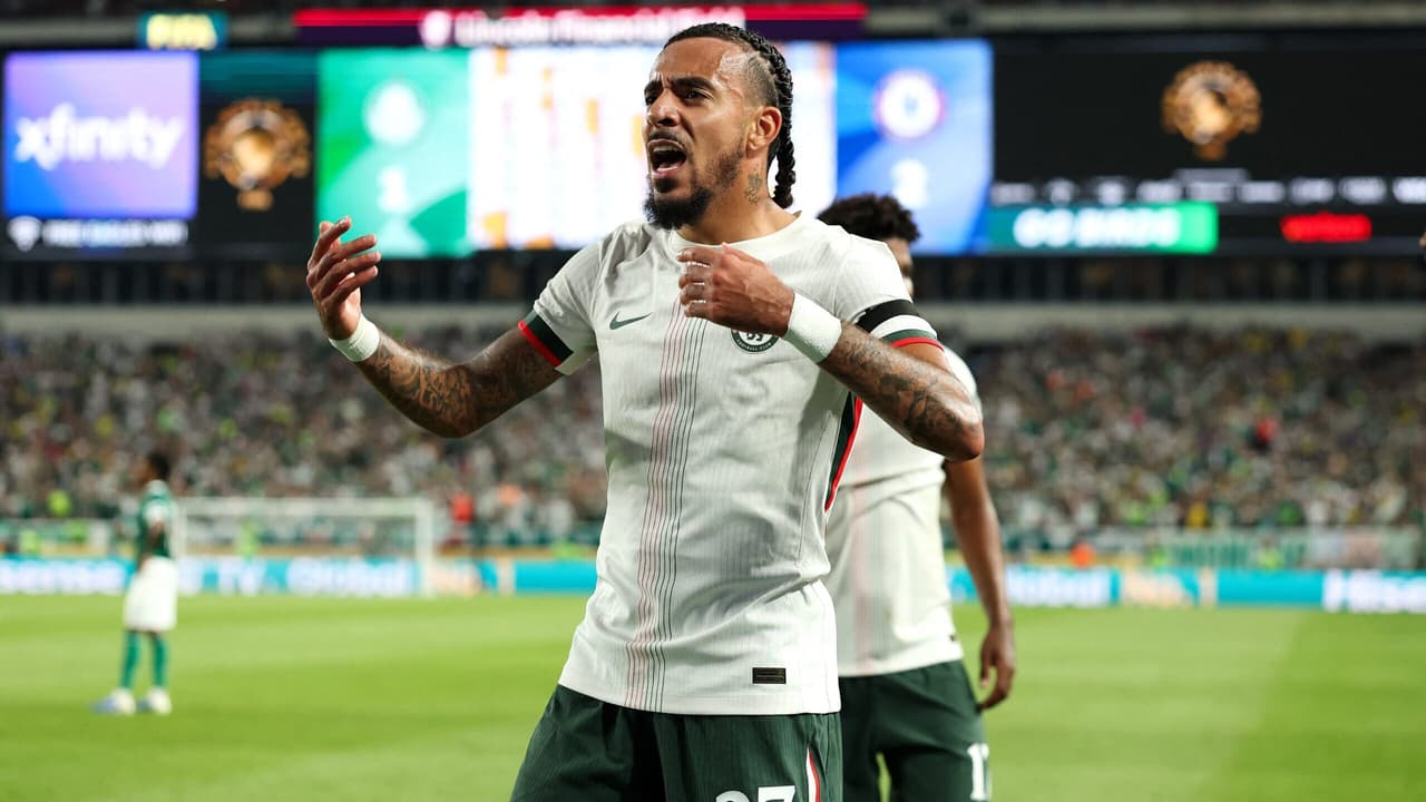 Palmeiras batalha, mas Chelsea vence por 2 a 1 e avança na semifinal.