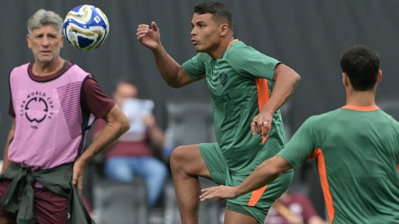 Renato pede convocação de titular do Fluminense: 