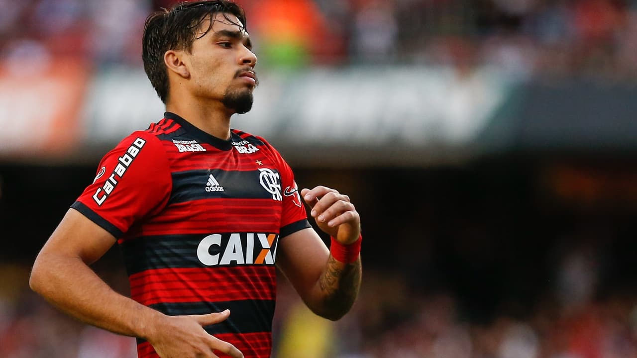 Torcedores do Flamengo mobilizam-se em busca da contratação de Lucas Paquetá
