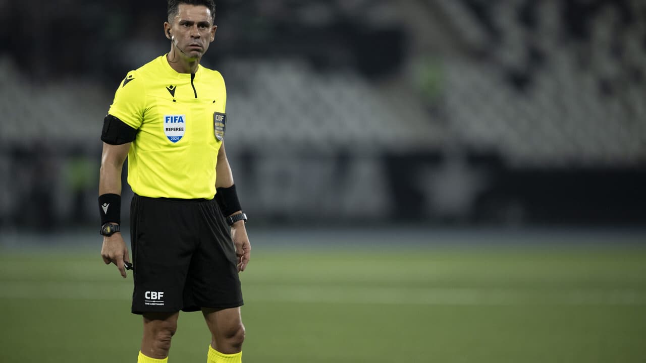 CBF define arbitragem do duelo entre Sport e Botafogo; veja