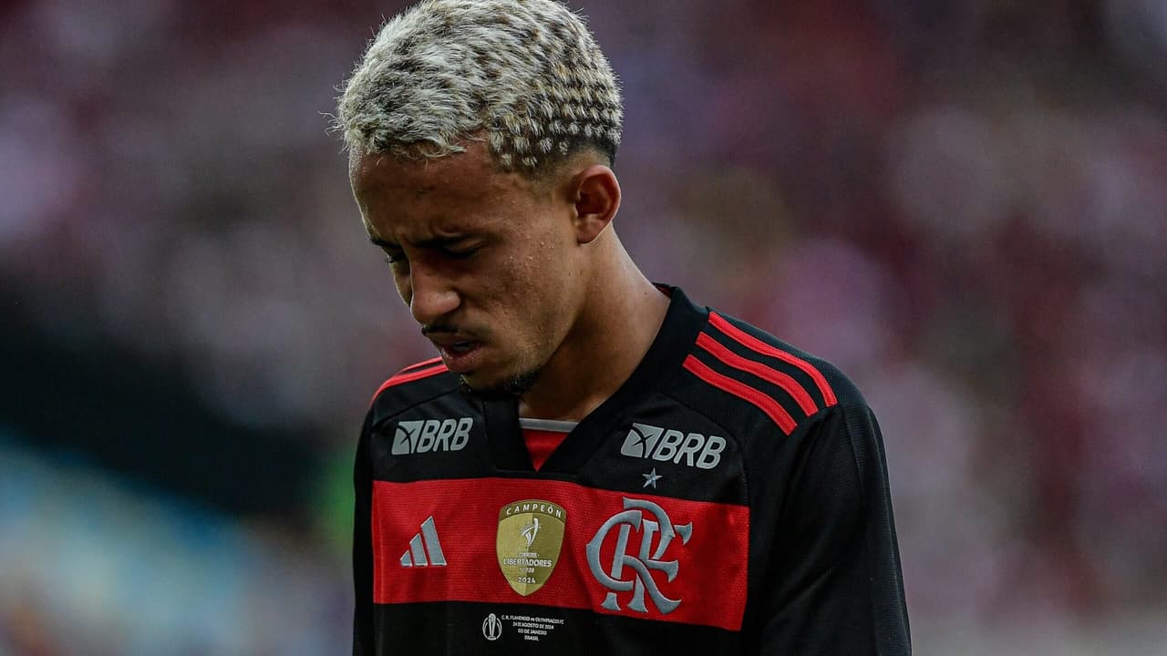 Veto do Flamengo à ida de Matheus Gonçalves ao Cruzeiro gera viralização.